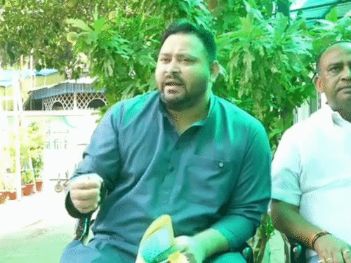 ‘बाढ़ को राष्ट्रीय आपदा घोषित करने की मांग’:तेजस्वी बोले- बिहार में डबल इंजन की सरकार फेल, केंद्रीय मंत्री-सांसद नहीं ला सके विशेष पैकेज