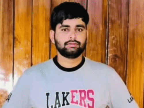 गुरदासपुर में कांग्रेसी सरपंच के भाई का मर्डर:गुरुद्वारा से लौटते समय हमलावरों ने बरसाईं गोलियां; 3 महीने पहले भी हो चुका हमला
