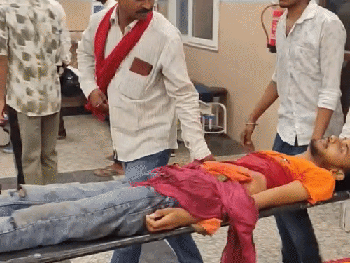 भोजपुर के उदवंतनगर में युवक की गोली मारकर हत्या:घर से 500 मीटर दूर नहर के पास बैठा था, गाली-गलौज के बाद सीने दागी बुलेट; अस्पताल लाने के दौरान तोड़ा दम