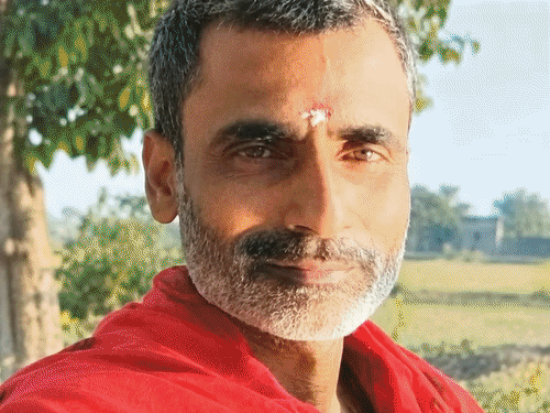 समस्तीपुर- रामजानकी मेडिकल कॉलेज के गार्ड की हादसे में मौत:घटहो-सरायरंजन सड़क पर तेज रफ्तार पिकअप ने कुचला; घटनास्थल पर तोड़ा दम, साथी गंभीर