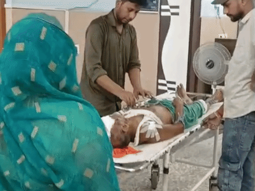 भोजपुर में दोस्त संग टहलने निकले बुजुर्ग की मौत:अज्ञात बाइक सवार ने मारी टक्कर, इलाज के दौरान तोड़ा दम; दोस्त की हालत गंभीर