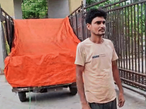 पूर्णिया में युवक ने लगाई फांसी:कमरे में फंदे से लटका मिला शव, भाई बोला- कर्ज के चलते परेशान था