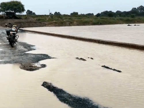 नालंदा में सकरी नदी का बढ़ा जलस्तर:दरियापुर के पास डायवर्सन डूबा, छोटी गाड़ियों की आवाजाही ठप; पूर्वी इलाके का मुख्यालय से संपर्क टूटा