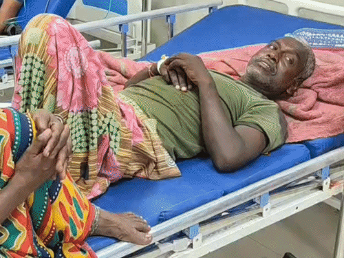 बेगूसराय में विश्वकर्मा पूजा के दौरान फायरिंग:भतीजे ने चाचा को पीछे से मारी गोली, जांघ के पार हुई बुलेट; पत्नी बोली- कोई विवाद नहीं है