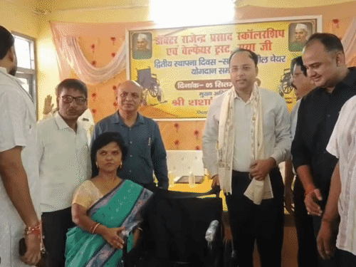 गयाजी- पितृपक्ष मेले में बच्चे न बिछड़े, मिलेगा बारकोडेड स्ट्रिप:परिजन के मोबाइल पर मिलेगा अलर्ट, दिव्यांग-बुजुर्गों के लिए व्हीलचेयर; श्रद्धालुओं के लिए इंटरैक्टिव वेबसाइट भी तैयार