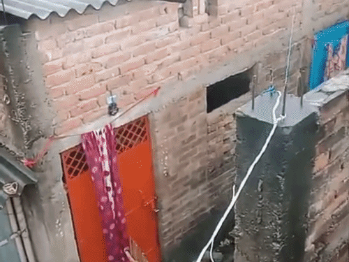 बेगूसराय- 5 साल की बेटी संग जहर खाकर आत्महत्या:कमरे में मां-बेटी की मिली लाश, दिल्ली में रह रहे पति से विवाद हुआ था