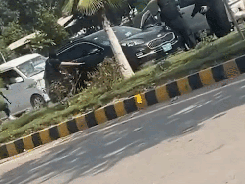 पाकिस्तान के खैबर-पख्तूनख्वा में PTI के मंत्री को किडनैप किया:एक और मंत्री पर फायरिंग; 27 सितंबर को इस्लामाबाद में मार्च निकालने वाली है पार्टी