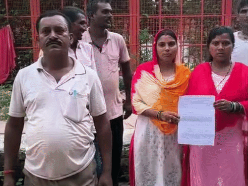 नालंदा में काम से हटाने पर वन कर्मियों फूटा गुस्सा:श्रमिक संघ ने आंदोलन की चेतावनी दी; अधिकारियों पर प्रताड़ित और शोषण का आरोप