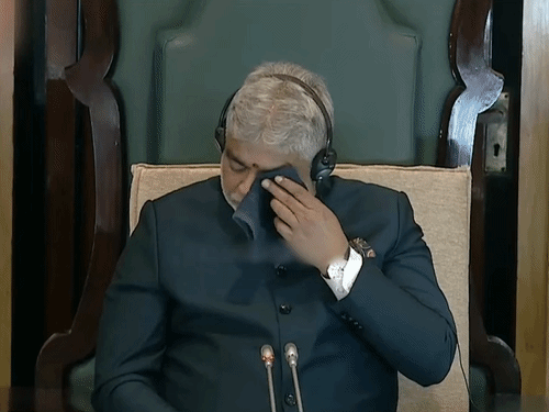 तेलंगाना विधानसभा में रो पड़े स्पीकर:BRS नेता ने मां को अपशब्द कहे थे; CM रेवंत बोले- यह 4 करोड़ लोगों का अपमान