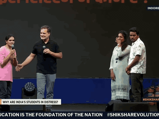 ‘इंदौर में ‘सिस्टम बनाम स्टूडेंट’ की सियासी जंग:राहुल के मंच से छात्रों ने गिनाए मप्र के 5 मुद्दे, बीजेपी बोली- ‘ये सब प्रायोजित है’