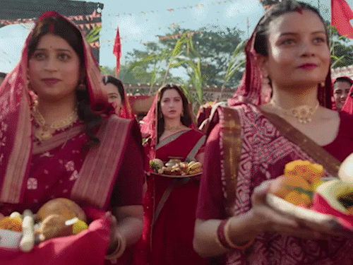 ‘छठ पूजा के बारे में ज्यादा नहीं जानती थी’:तमन्ना बोलीं- ‘छठी मैया’ गाने की शूटिंग में भावुक हुई; बिहार कल्चर में ढलते सूरज का सम्मान