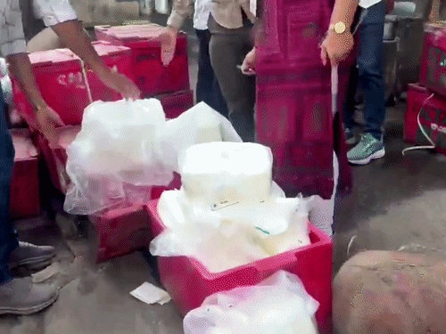 फेस्टिवल सीजन से पहले 95 टन खाने-पीने की चीजें जब्त:कीमत ₹4.45 करोड़; महाराष्ट्र FDA ने लिया एक्शन, कहा-सेहत से खिलवाड़ करने वालों पर कार्रवाई होगी