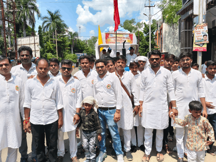 एकजुट रखकर बालिका शिक्षा को बढ़ावा देगा समाज:विश्वकर्मा पूजन दिवस पर लोगों का संकल्प; शहर में शोभायात्रा निकाली