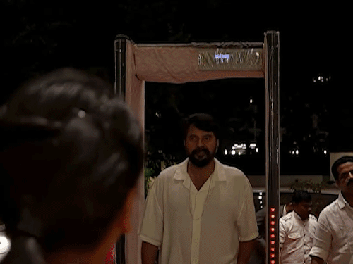 नेशनल अवॉर्ड में तिलक लगाने पर ममूटी की आलोचना:यूजर्स बोले- मुस्लिम होकर माथे पर तिलक क्यों; एक्टर यूसुफ बोले- नफरत फैलाने वाले कुएं के मेंढक
