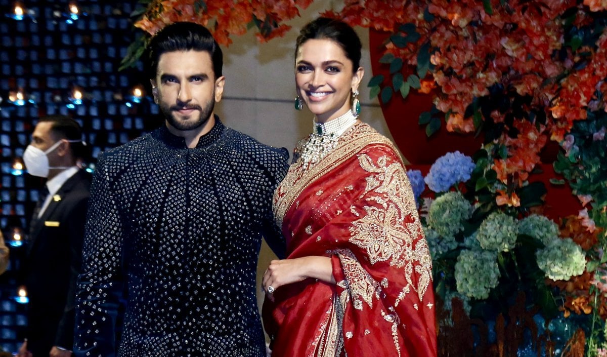 दूसरी डिलीवरी से पहले सिद्धिविनायक मंदिर पहुंचे  Deepika Padukone और Ranveer Singh, बप्पा का लिया आशीर्वाद