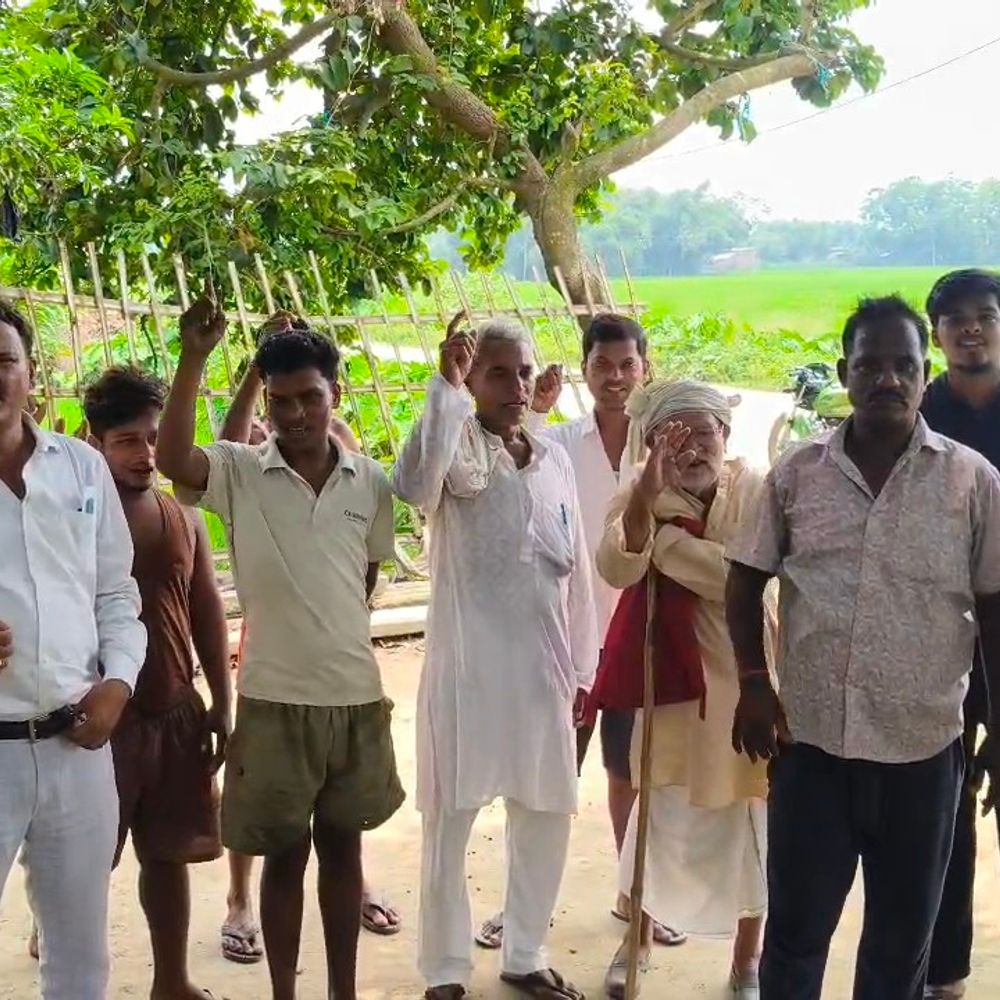 मधेपुरा लोकोमोटिव फैक्ट्री- लोकल को रोजगार नहीं मिलने पर नाराजगी:ग्रामीणों ने आंदोलन की चेतावनी दी; बोले- जमीन हमारी, रोजगार बाहर वालों को क्यों?