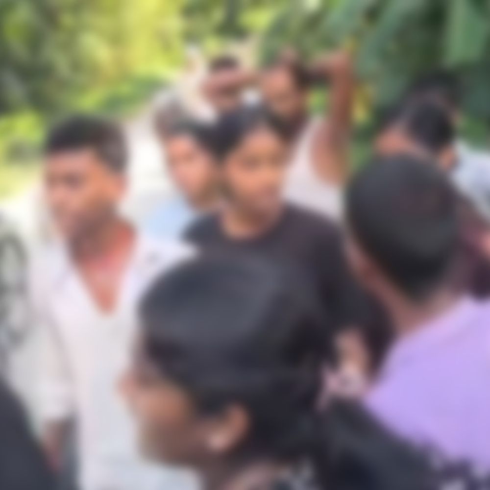 मधेपुरा स्कूल के बाहर छात्रों में विवाद का वीडियो वायरल:पुलिस बोली- छेड़खानी नहीं हुई, लड़कों को चिन्हित कर परिजनों को नोटिस दिया