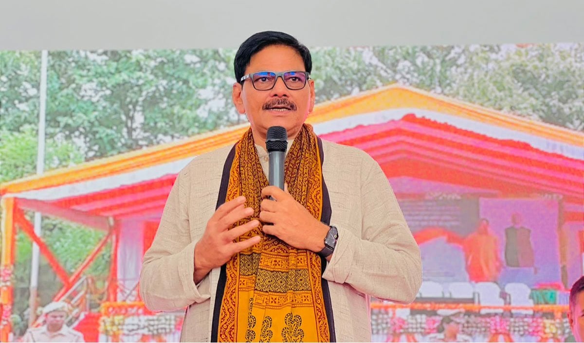 “वडनगर से काशी तक की यात्रा प्रधानमंत्री श्री नरेंद्र मोदी जी के जीवन-सफर और राष्ट्रसेवा की प्रेरणादायी गाथा: धीरेन्द्र सिंह”