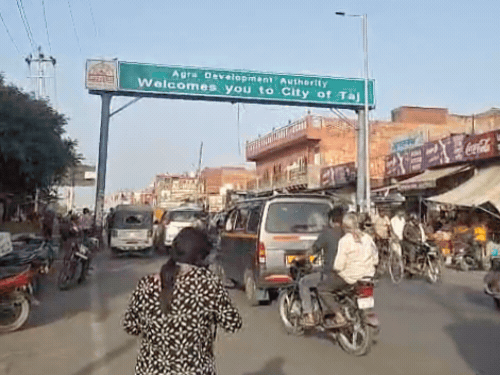 आगरा में सुबह से धूप-दिन में बदल सकता है मौसम:आज और कल तेज हवाओं के साथ बूंदाबांदी के आसार