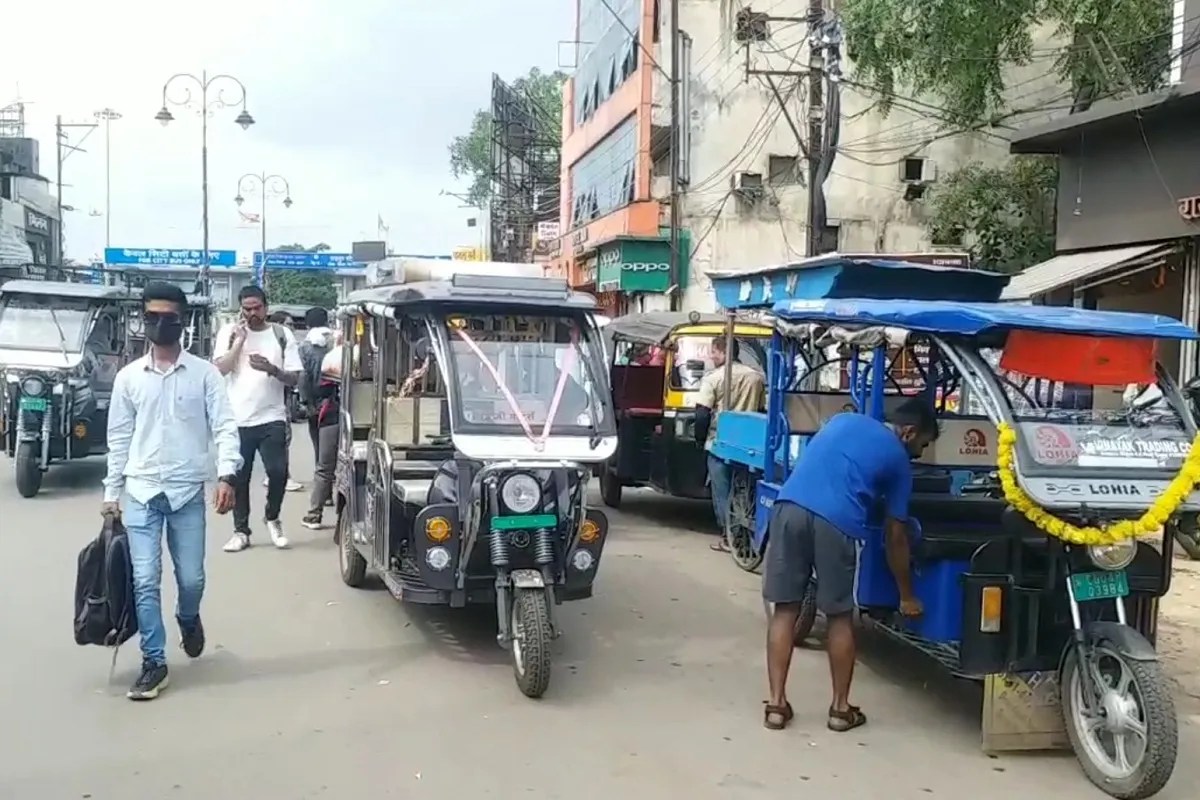 प्रसंगवश: ई-रिक्शा-ऑटो सुविधा की बजाय बने सिरदर्द