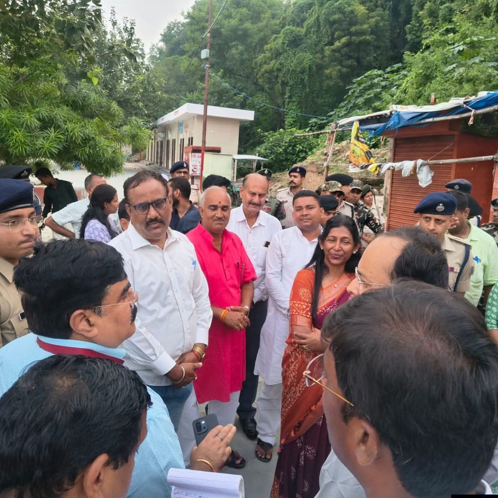 पितृपक्ष मेले की तैयारियों का अफसरों ने लिया जायजा:विष्णुपद-देवघाट पहुंचे आयुक्त, DM और SSP, कहा- श्रद्धालुओं को नहीं होगी कोई परेशानी