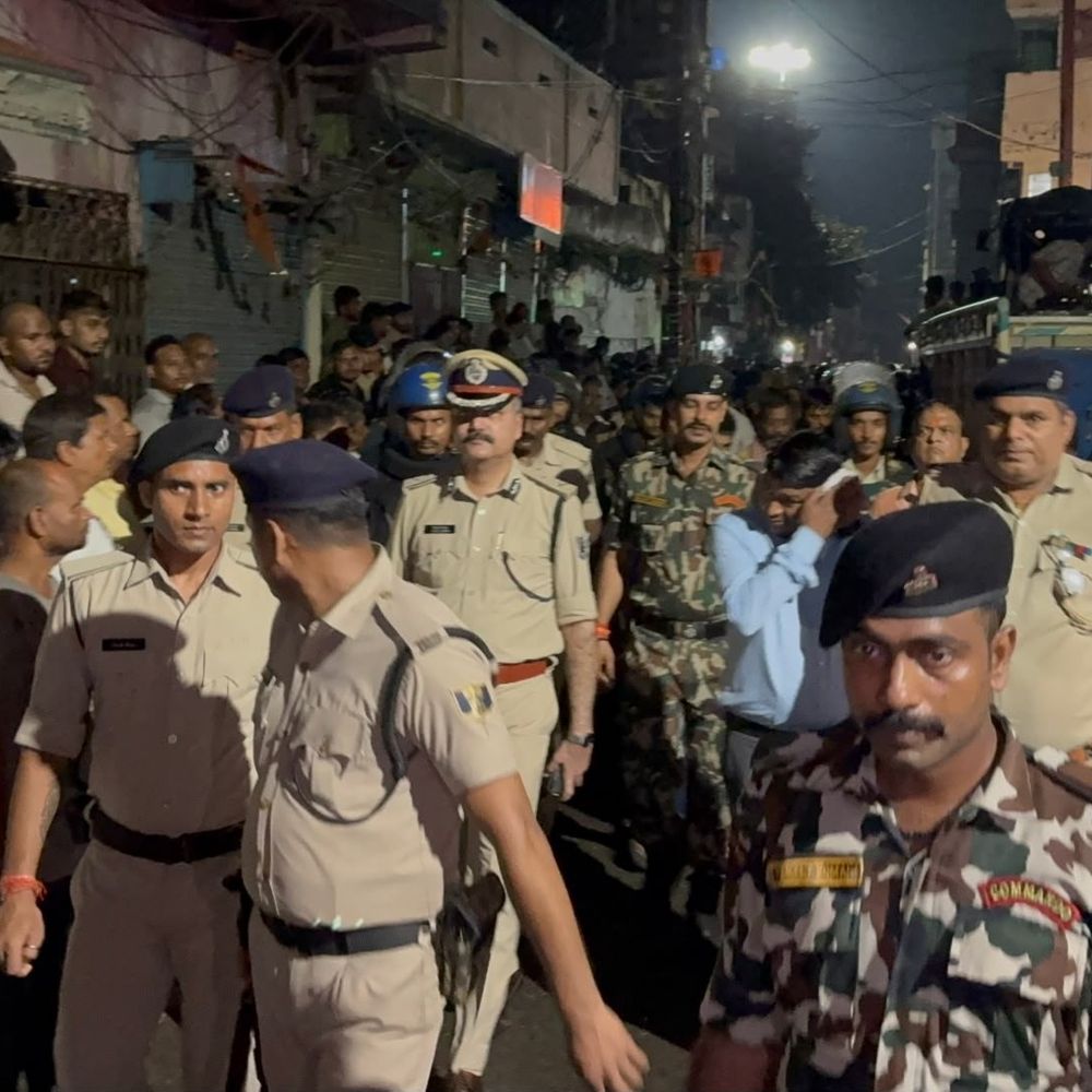 नवादा में संवेदनशील इलाकों में धारा 163 लागू:पाचुंगढ़ गोलीबारी में 2 गिरफ्तार, 10 अन्य आरोपियों पर भी वारंट, मुख्य आरोपी पहले कर चुका सरेंडर