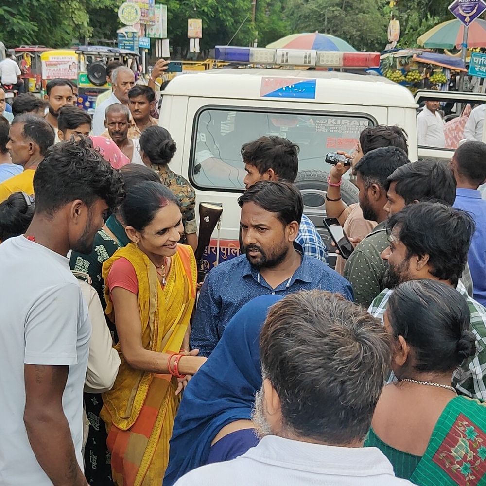 मुजफ्फरपुर में बाइक-ऑटो ड्राइवर में मारपीट:युवक ने चाबी से ऑटो चालक के सिर में मारा, ओवरटेक को लेकर बढ़ा विवाद
