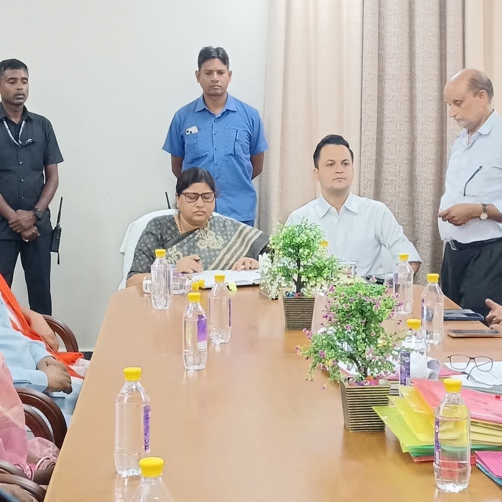 नगर निकायों के विस्तार पर मंत्री लेसी सिंह की बैठक:मधुबनी में हुई चर्चा, अधिकारियों को दिए व्यवस्थित विकास के निर्देश