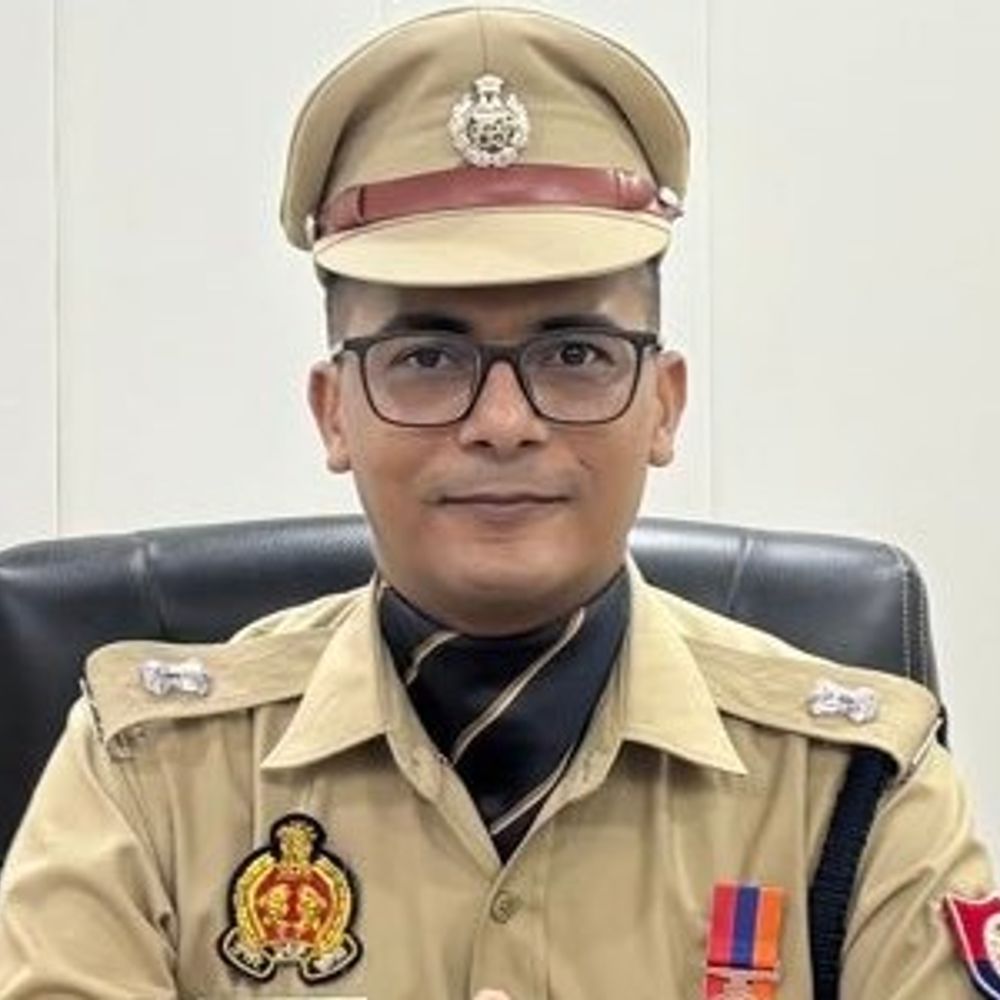 एसपी अशोक कुमार मीणा ने बदले 5 CO के कार्यक्षेत्र:हरदोई में कानून-व्यवस्था दुरुस्त करने के लिए प्रशासनिक फेरबदल