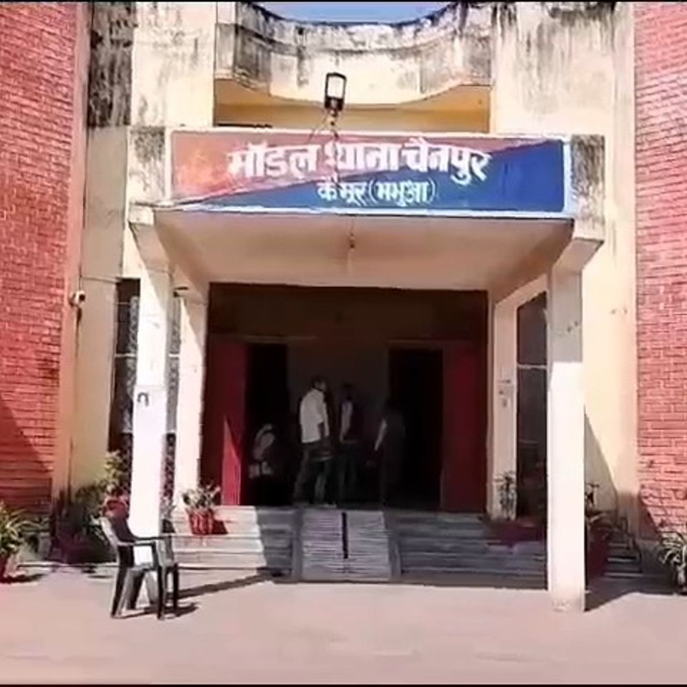 आरोपी के साथ डांस देखा, 2 पुलिस ऑफिसर सस्पेंड:2 साल पुराने वायरल वीडियो की जांच में SP का एक्शन, डिपार्टमेंटल इन्वेस्टीगेशन के आदेश