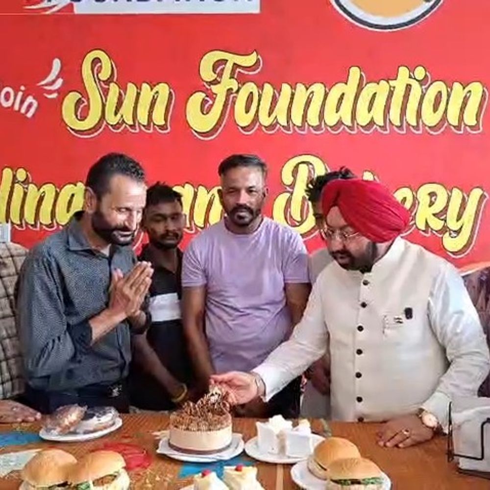 अमृतसर में रिहैब सेंटर के सामने बिक रहा नशा:सांसद बोले- एक महीने में कार्रवाई न होने पर संसद में उठाएंगे मुद्दा; CP-DC से की बात