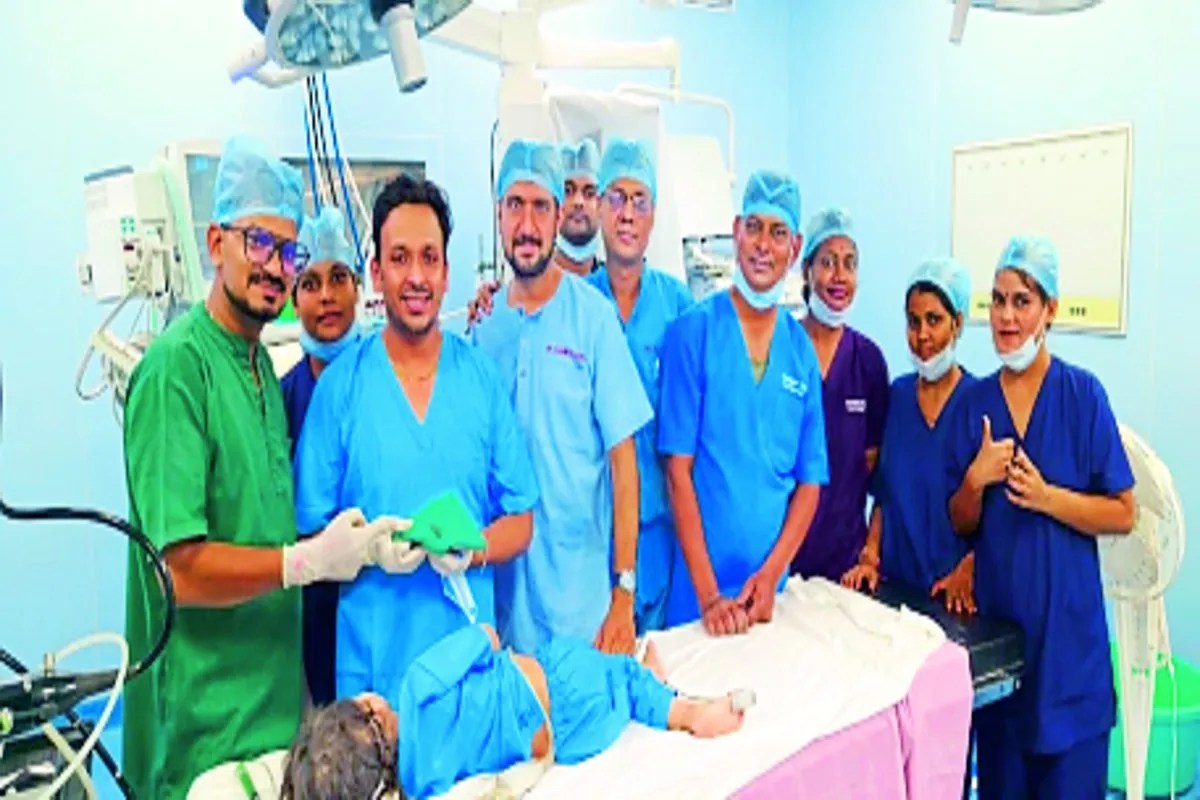 सुपर स्पेशलिटी… 45 मिनट की एंडोस्कोपी ने बचाया तीन साल की मासूम का पेट कटने से