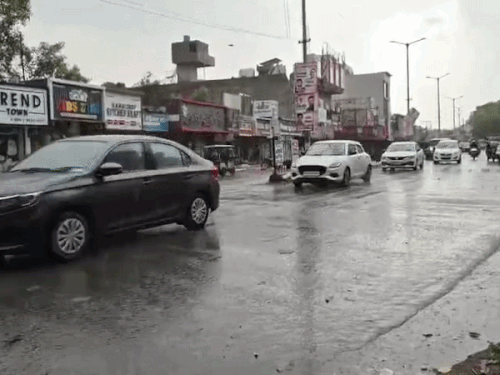 हरियाणा के 16 जिलों में बारिश के आसार:सिरसा और हिसार में पारा 37°C पार; कल से दो दिन झमाझम बारिश की संभावना