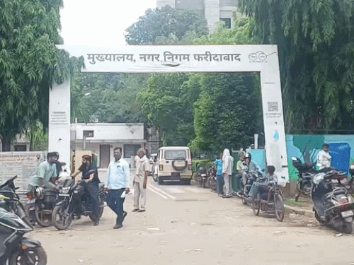 फरीदाबाद आज से बढ़ा प्रॉपर्टी टैक्स पानी-सीवर बिल का भार:कलेक्टर रेट से तय होगा टैक्स, पानी की खपत- बिना मीटर कनेक्शन पर बढ़ेगा शुल्क