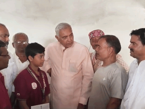 सीतामढ़ी की बेटी कल्याणी ने कुराश चैंपियनशिप में जीता गोल्ड:सांसद देवेशचंद्र ठाकुर ने घर पहुंचकर दिए 25 हजार, बोले- एक कॉल पर आ जाऊंगा