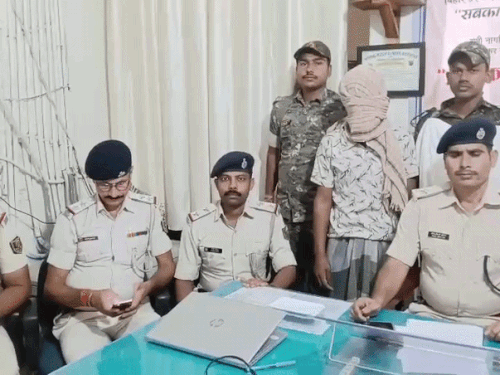 सोशल मीडिया पर पाकिस्तानी संगठन से कनेक्शन, युवक गिरफ्तार:दिल्ली की सूचना पर मोतिहारी में घर से पकड़ा गया, मोबाइल में एंटी इंडिया रील्स मिलीं