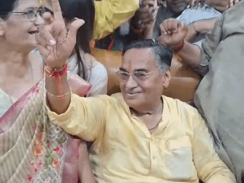 मेयर मेहता बोले- मुझसे मिलने के लिए समय-तय नहीं होगा:कहा- जब तक निगम में रहूंगा, जनता मिल सकेगी; दीपावली से पहले होगी सफाई