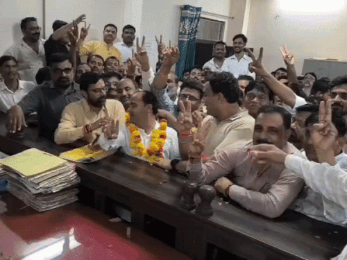 सांगोद में भाजपा मंडल अध्यक्ष ने नॉमिनेशन भरा:रामगंजमंडी में भाजपा से तीन ; इटावा में निर्दलीय के भरोसे दोनों पार्टी