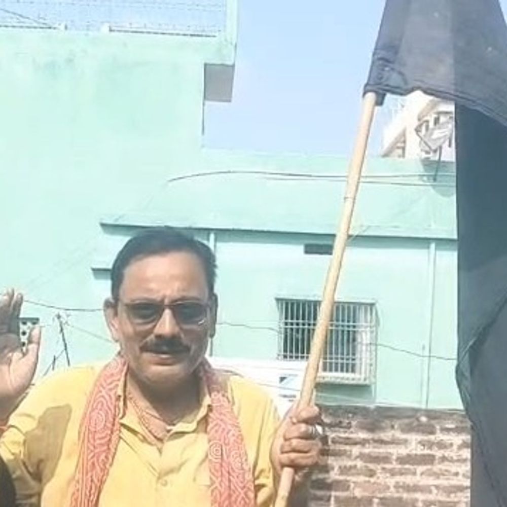 PM का जन्मदिन, सवर्ण समाज का काला झंडा लगाकर विरोध:संयोजक ने काला दिवस बताया, शाम 7 बजे 10 मिनट ब्लैक आउट का ऐलान
