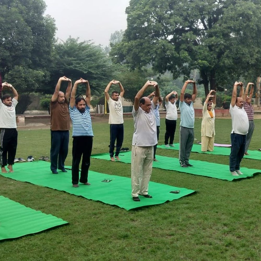 अंबेडकर पार्क में लगा आयुष विभाग का योग शिविर:’स्वस्थ कल के लिए आयुर्वेद’ की थीम पर लोगों ने किया योगाभ्यास