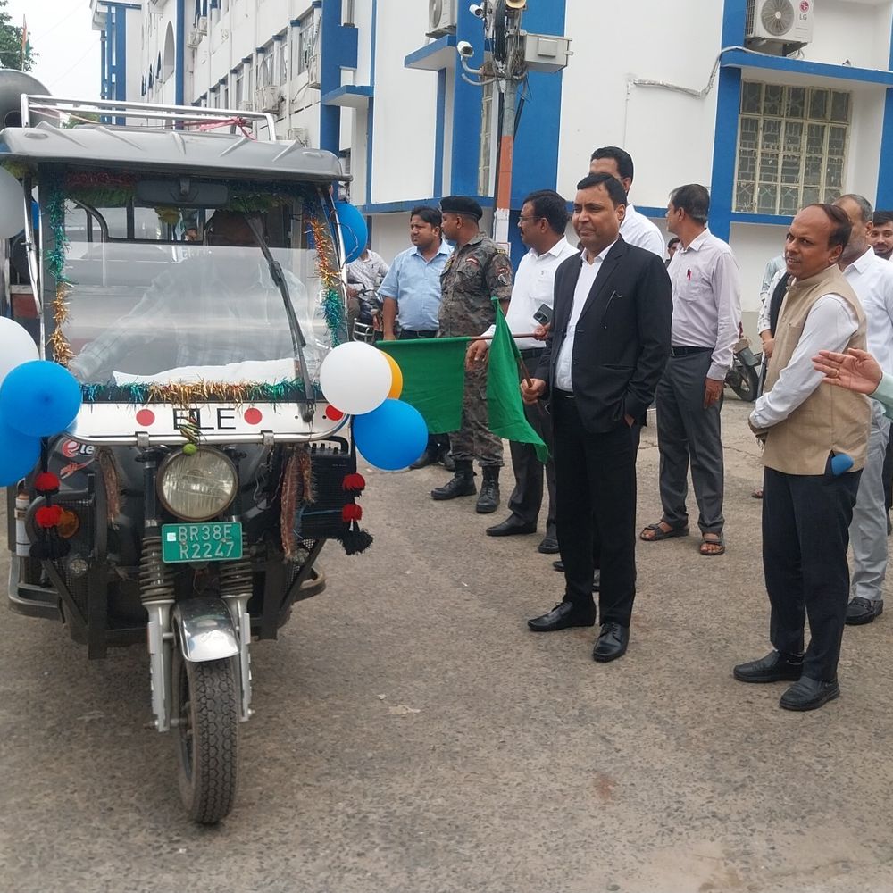 अररिया में 12 सितंबर को होगी राष्ट्रीय लोक अदालत:जागरूकता वाहन रवाना, गांव-गांव जाकर लोगों को करेगा जागरूक