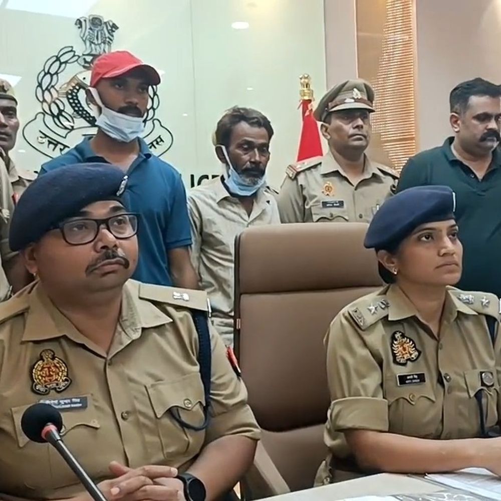 फर्रुखाबाद में 20 बाइक चोरी करने वाला कबाड़ी गिरफ्तार:3 चोरी की बाइक, 12 खुली मोटरसाइकिल के पार्ट्स बरामद