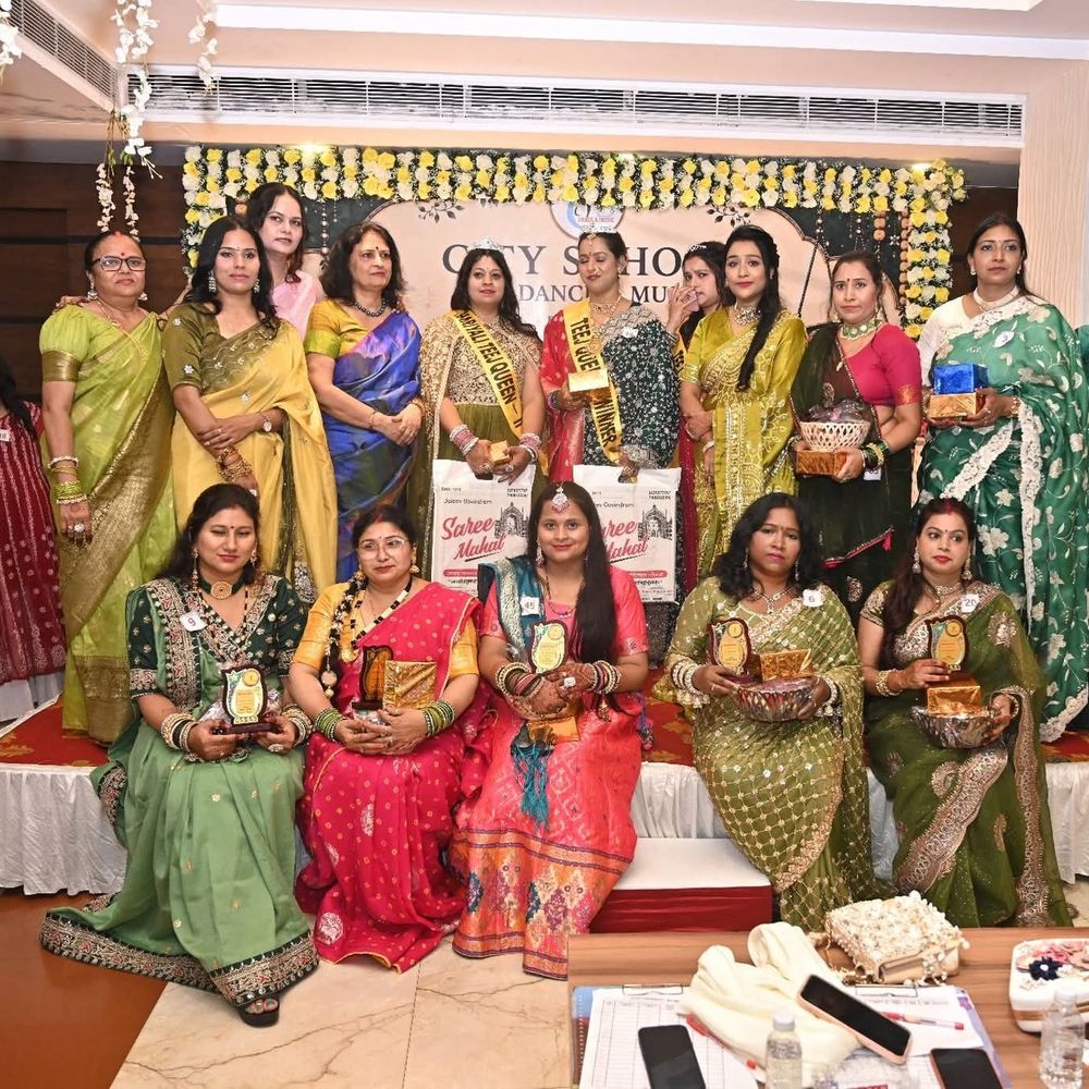 लखनऊ में हरियाली तीज की धूम:सरुपा तिवारी के सिर सजा ‘तीज ब्यूटी आइकॉन’ का ताज