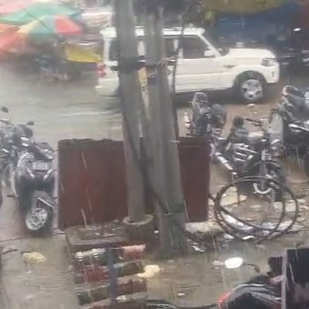 लखनऊ में बरसात से पहले नाला सफाई में लापरवाही:पूर्व पार्षद ने नगर निगम पर उठाए सवाल, मुख्यमंत्री से जांच की मांग की
