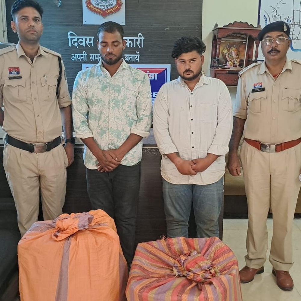 प्रतिबंधित कफ सिरप के साथ 2 गिरफ्तार:बिलासपुर में कार की डिक्की से मिला 1.04 लाख का ऑनरेक्स, 2 आरोपी फरार