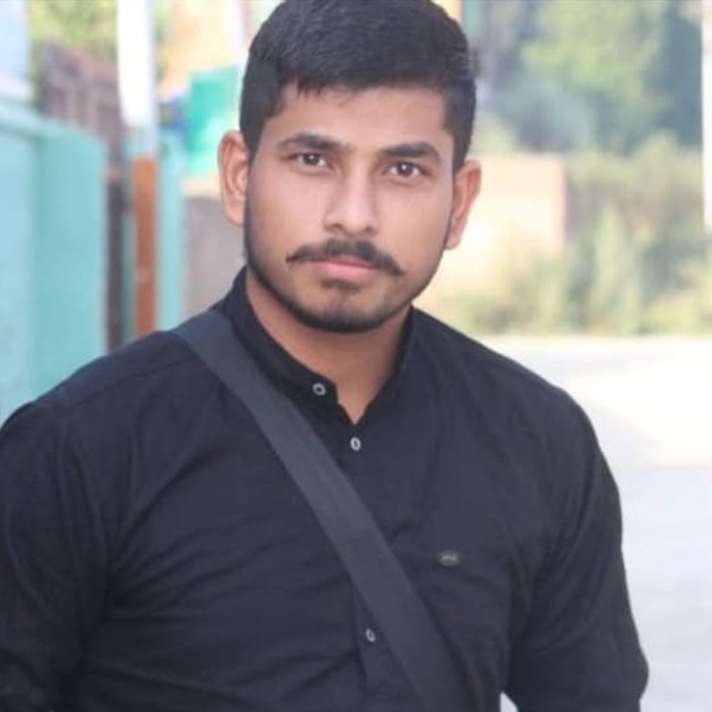 बांका में करंट लगने से युवक की मौत:मिष्ठान भंडार में लीकेज तार की चपेट में आया, एक साल पहले हुई थी शादी