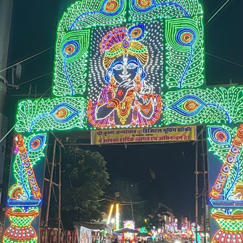लखनऊ में मित्तल परिवार मना रहा छह दिवसीय श्रीकृष्ण जन्मोत्सव:न्यू गणेशगंज में डिजिटल मूविंग झांकियां बनीं आकर्षण का केंद्र