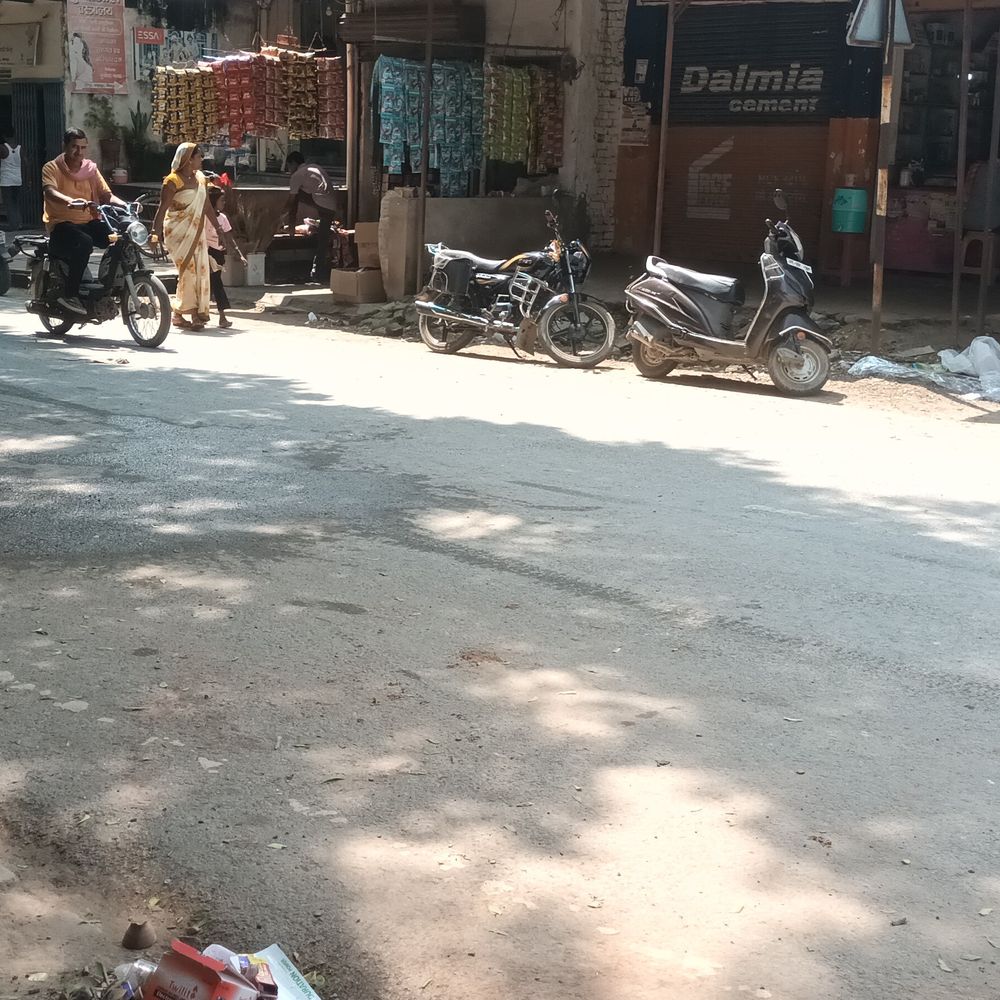 जौनपुर में 10 सड़कों के निर्माण को मिली मंजूरी:1.58 करोड़ मंजूर, 10 हजार लोगों को राहत, गड्ढों और कीचड़ से मिलेगी निजात