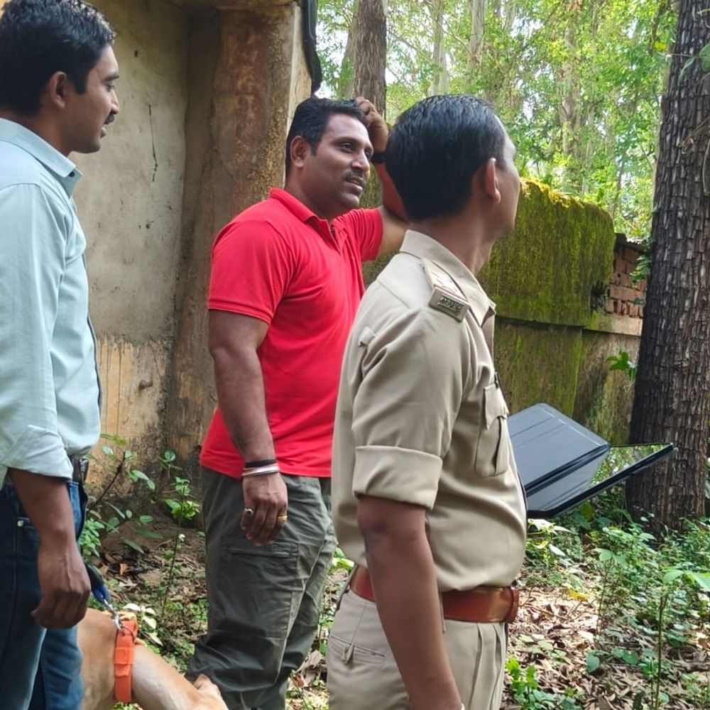 हाथ से कंगन काटे, गले से सोने की चेन निकाली:बैतूल में सोते समय बुजुर्ग महिला के गहने चुराए, दरवाजा काटकर घर में घुसे बदमाश