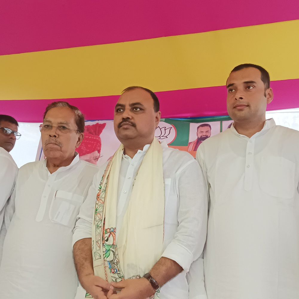 सांसद शंभू शरण पटेल ने आशा-आंगनबाड़ी सेविकाओं को किया सम्मानित:मधुबनी के चपाही में सेवा संकल्प पखवाड़ा के तहत सम्मान समारोह